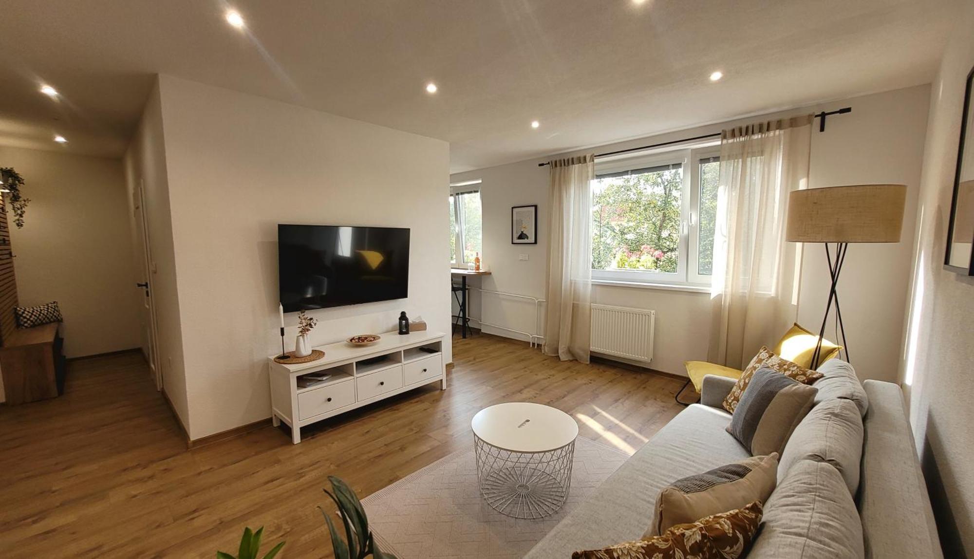 Apartment Lusa - New In The Centre Of The Town Liptovsky Mikulas Exterior photo